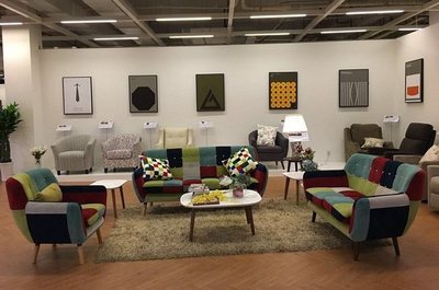 浙江小城闖出&ldquo;外貿(mào)沙發(fā)王&rdquo;,中源家居上市補產(chǎn)能短板搶海外市場