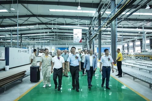 三峰家居集團(tuán)創(chuàng)始人黃偉峰 引領(lǐng)家居市場(chǎng)的領(lǐng)袖故事